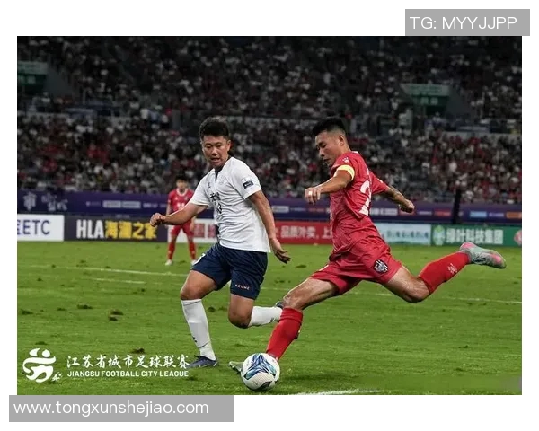 广州足球队的奋斗历程与荣耀追寻：一段不屈的足球纪实之旅