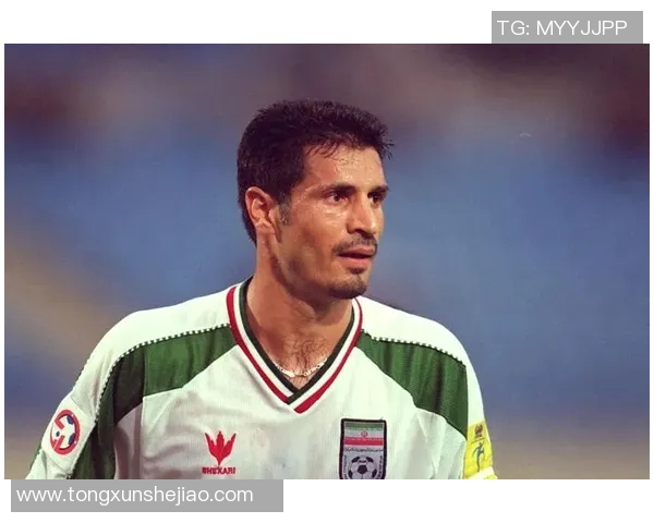 荷兰足球传奇球星的辉煌历程与影响力探讨 荷兰足球传奇球星的辉煌历程与影响力探讨