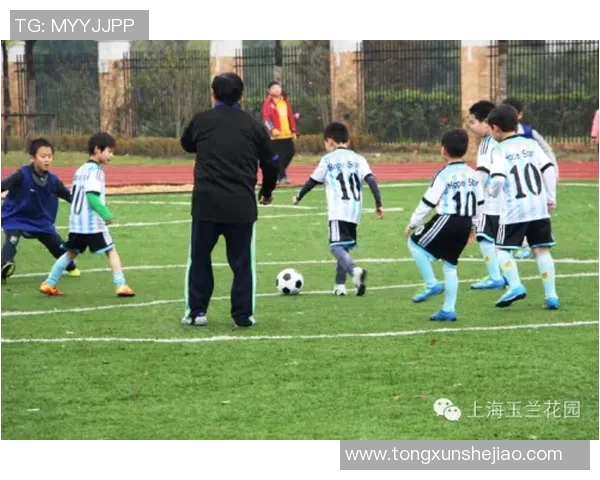 足球明星们的球鞋风采与科技结合的完美演绎 足球明星们的球鞋风采与科技结合的完美演绎