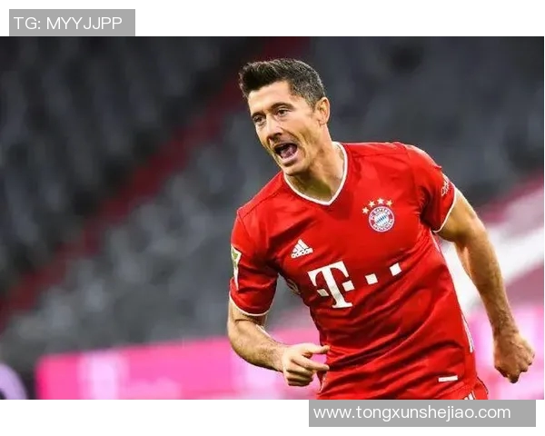 足球明星海报莱万展现无与伦比的技艺与魅力引领球迷热潮 足球明星海报莱万展现无与伦比的技艺与魅力引领球迷热潮